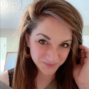 Meet your Posher, Brea